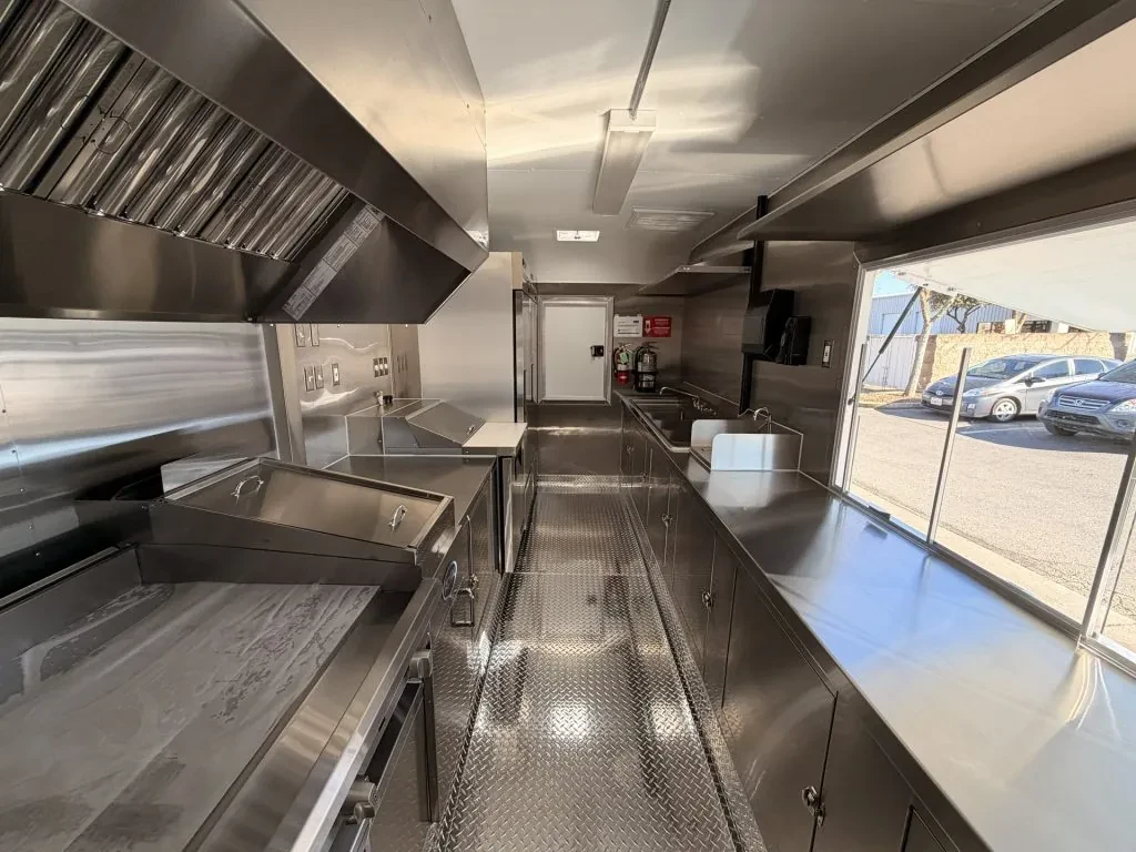 Smashed Broz Burgers food trailer wrap, photo 4