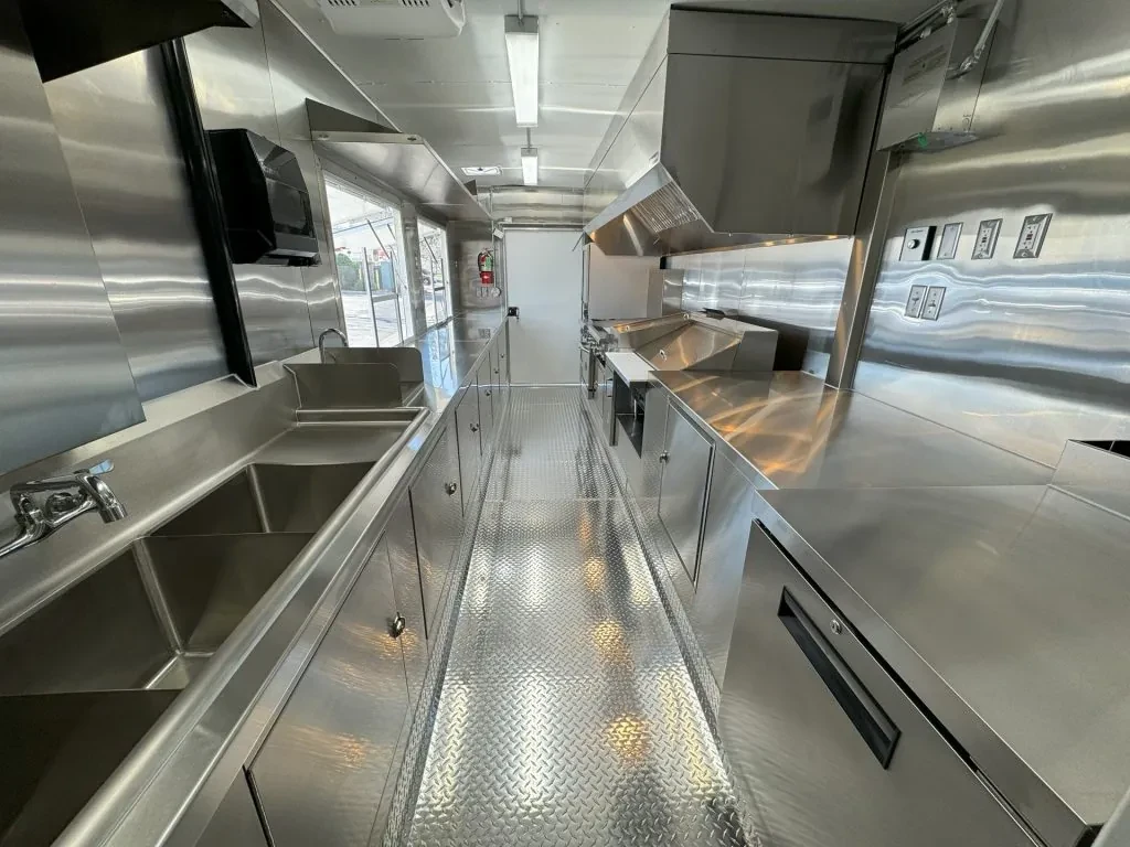 Smoke Cellar BBQ food trailer wrap, photo 15