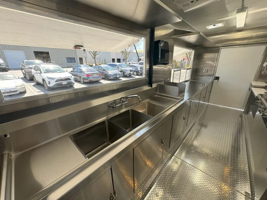Tacos El Sarape food trailer wrap, photo 14