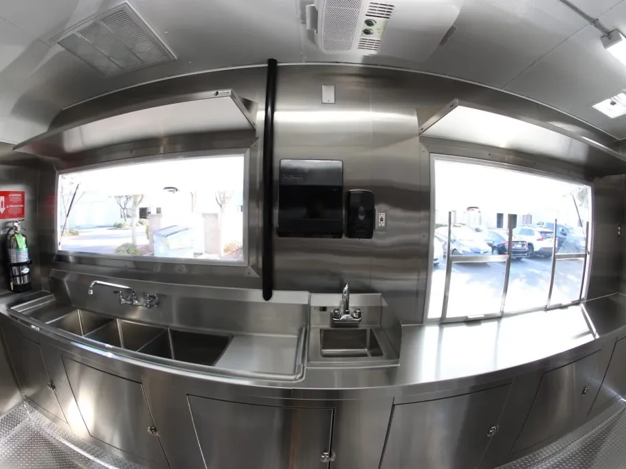 Taqueria El Capitan food trailer wrap, photo 16