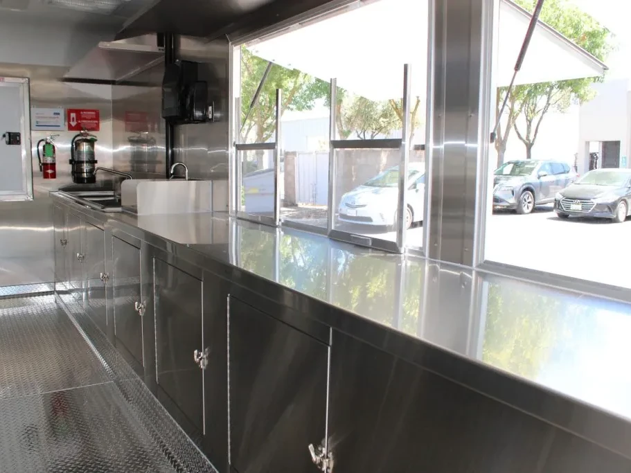 Taqueria Hnos. Rodriguez food trailer wrap, photo 8