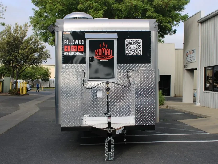 Taquizas Komali food trailer wrap, photo 6