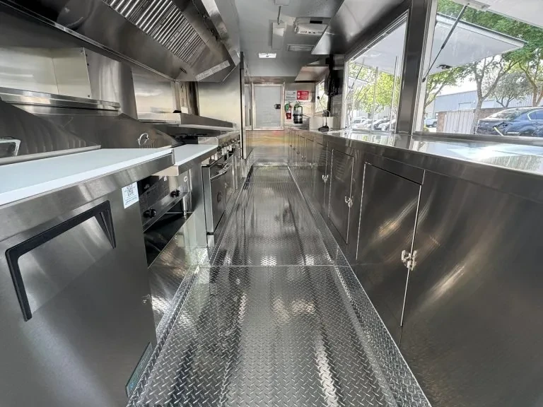 Taquizas Komali food trailer wrap, photo 7
