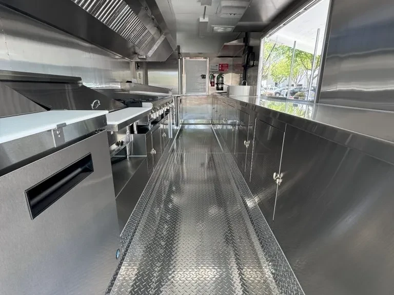 The Club at Schaffer’s Mill food trailer wrap, photo 10