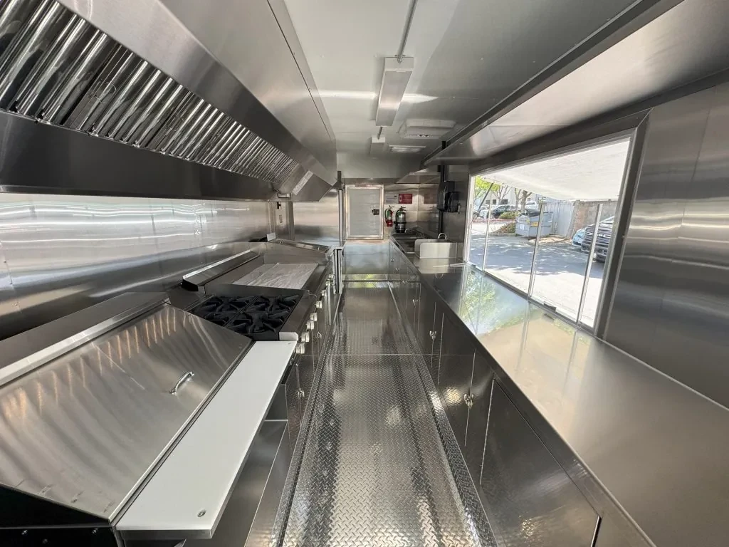 The Club at Schaffer’s Mill food trailer wrap, photo 15