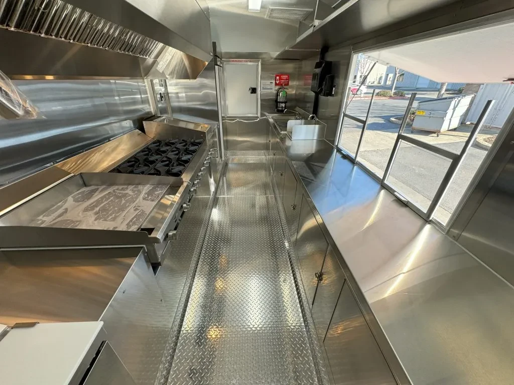 The Ketli Chai food trailer wrap, photo 13
