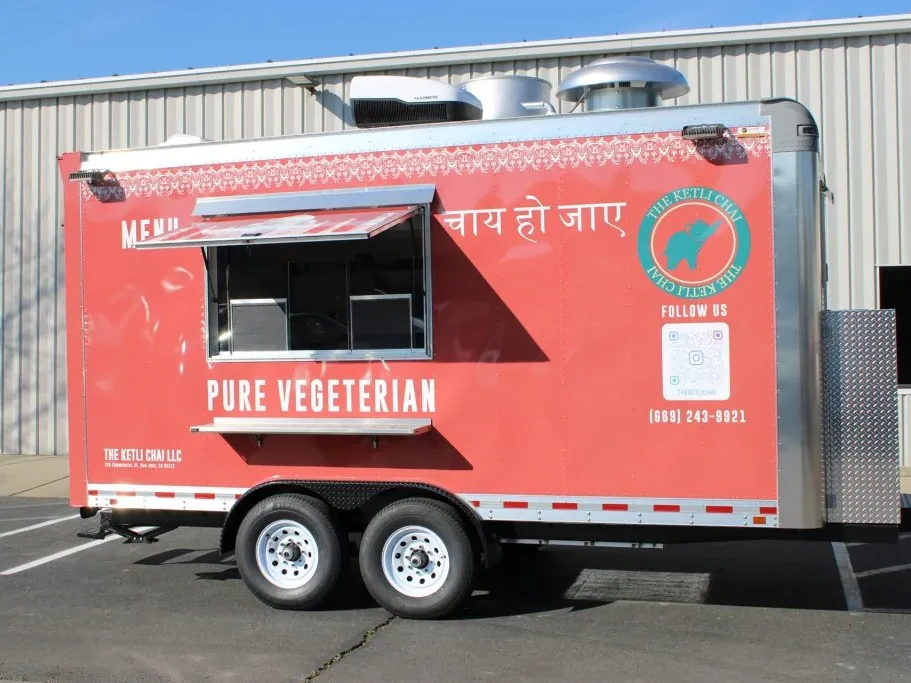 The Ketli Chai food trailer wrap, photo 9