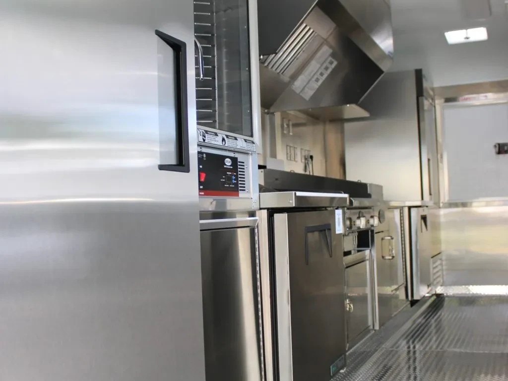 The Mack Shack – Haggin Oaks food trailer wrap, photo 7