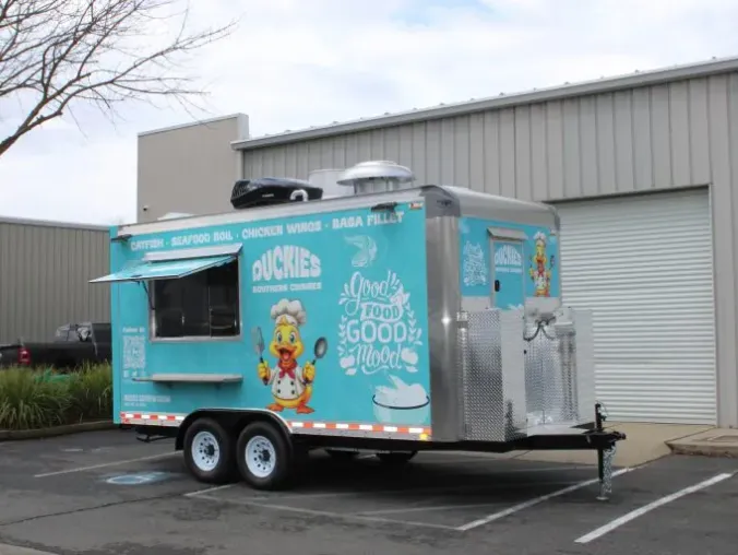 Duckies Southern Cuisines: Bbq 16ft food trailer wrap design